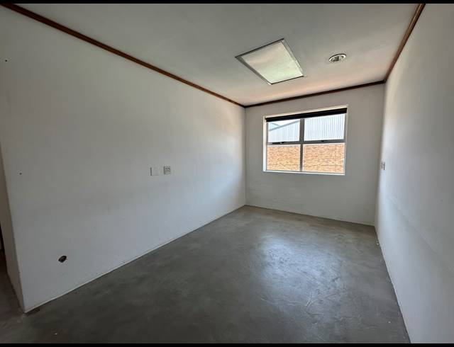 248M² OFFICE TO LET IN PAARDEN EILAND